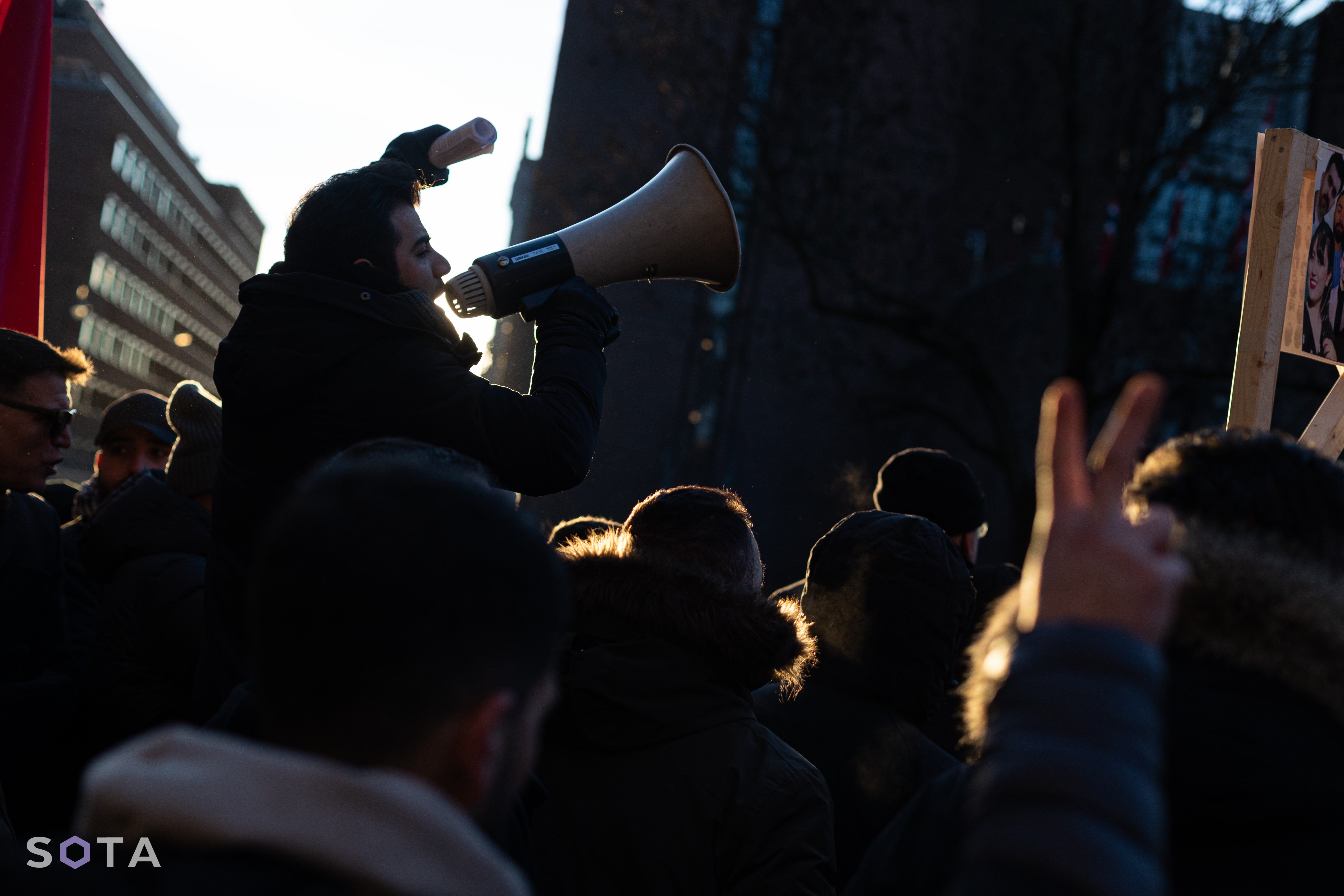 Протест иранцев у ратуши в Осло. Фото: Руслан Терехов / SOTA